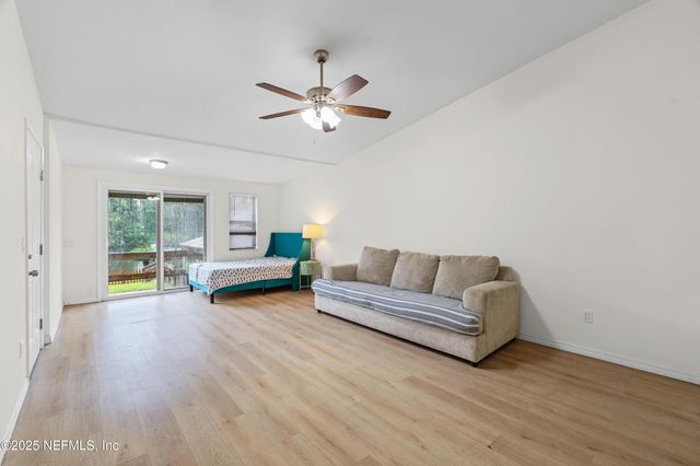 5590 LA MOYA Avenue, Jacksonville, FL 32210