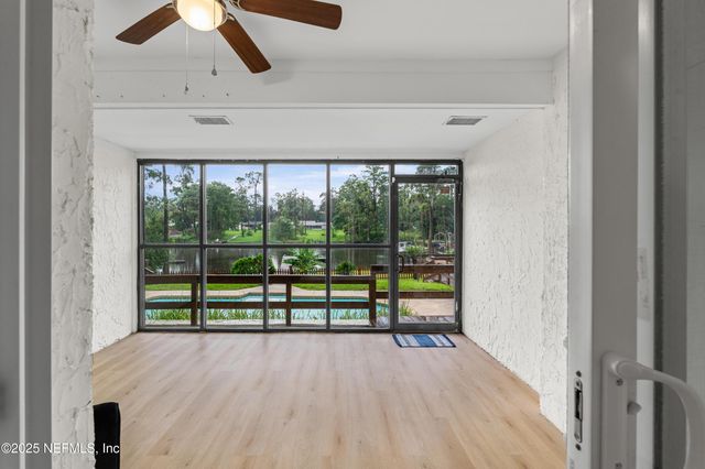 5590 LA MOYA Avenue, Jacksonville, FL 32210