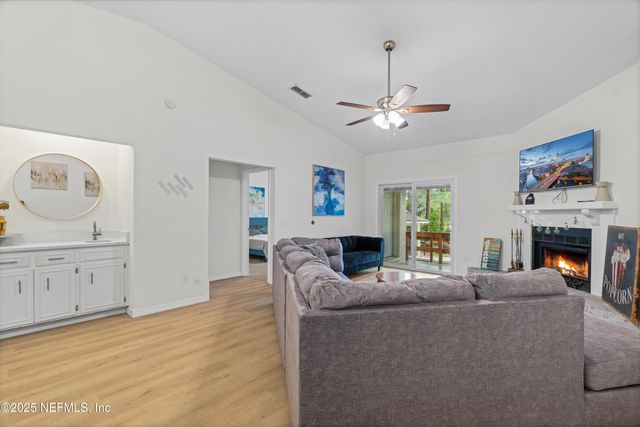 5590 LA MOYA Avenue, Jacksonville, FL 32210