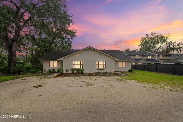 5590 LA MOYA Avenue, Jacksonville, FL 32210