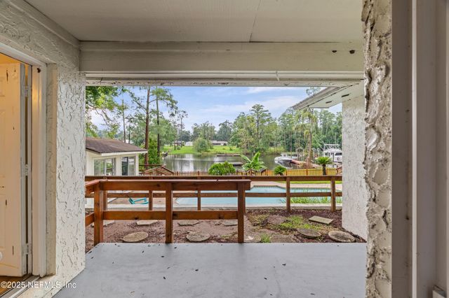 5590 LA MOYA Avenue, Jacksonville, FL 32210
