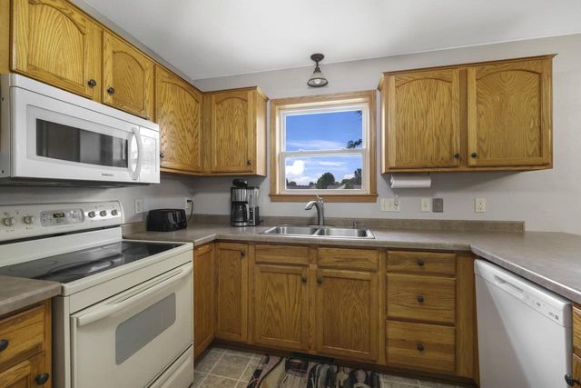 W5355 LINDEN HILL DRIVE, Appleton, WI 54915