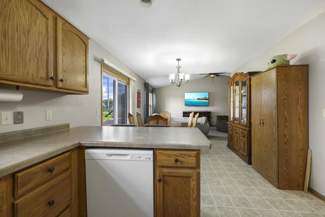 W5355 LINDEN HILL DRIVE, Appleton, WI 54915