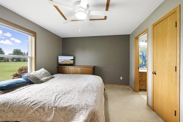 W5355 LINDEN HILL DRIVE, Appleton, WI 54915
