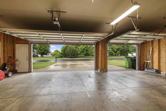 W5355 LINDEN HILL DRIVE, Appleton, WI 54915