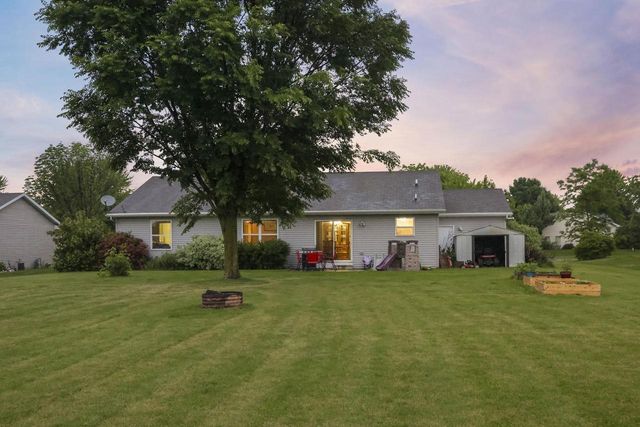 W5355 LINDEN HILL DRIVE, Appleton, WI 54915