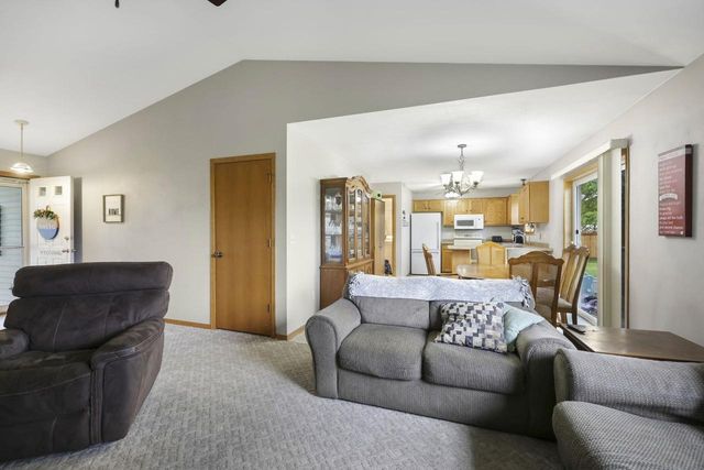 W5355 LINDEN HILL DRIVE, Appleton, WI 54915