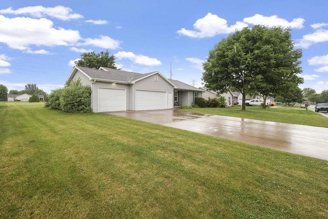 W5355 LINDEN HILL DRIVE, Appleton, WI 54915