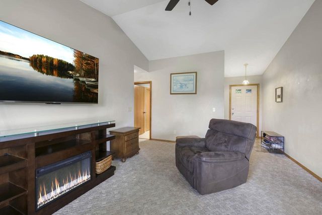 W5355 LINDEN HILL DRIVE, Appleton, WI 54915