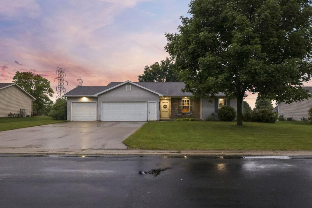 W5355 LINDEN HILL DRIVE, Appleton, WI 54915