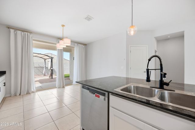4240 W CONEFLOWER Lane, San Tan Valley, AZ 85144