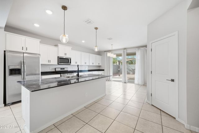 4240 W CONEFLOWER Lane, San Tan Valley, AZ 85144