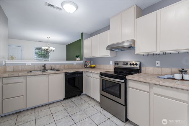 4828 42nd Lane SE, Lacey, WA 98503
