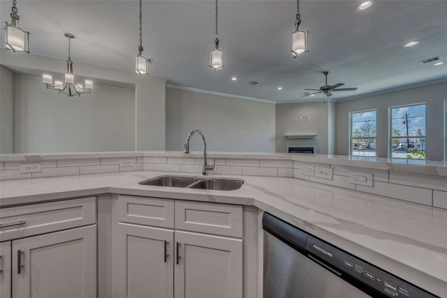 4135 Dupont Street, Houston, TX 77021