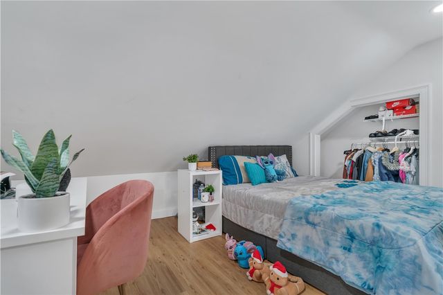 215 Kenyon Avenue, Pawtucket, RI 02861