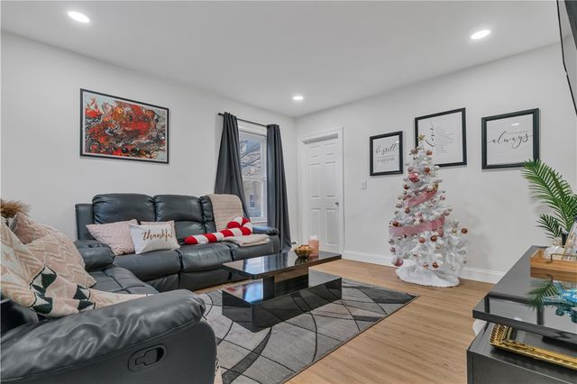 215 Kenyon Avenue, Pawtucket, RI 02861