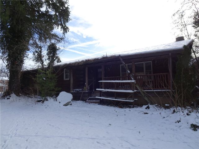 301 S Center Avenue, New Stanton, PA 15672