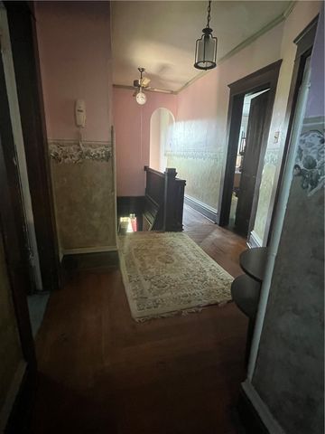 301 S Center Avenue, New Stanton, PA 15672