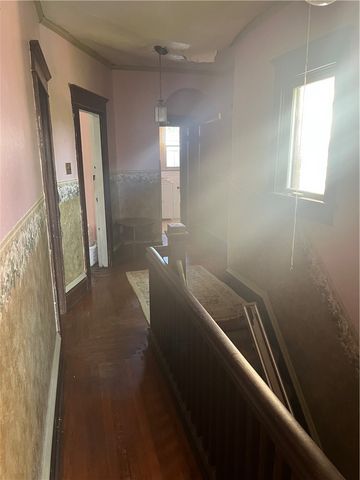 301 S Center Avenue, New Stanton, PA 15672