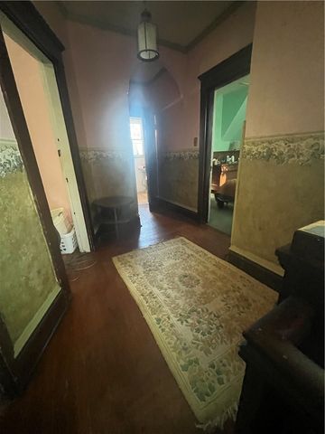 301 S Center Avenue, New Stanton, PA 15672