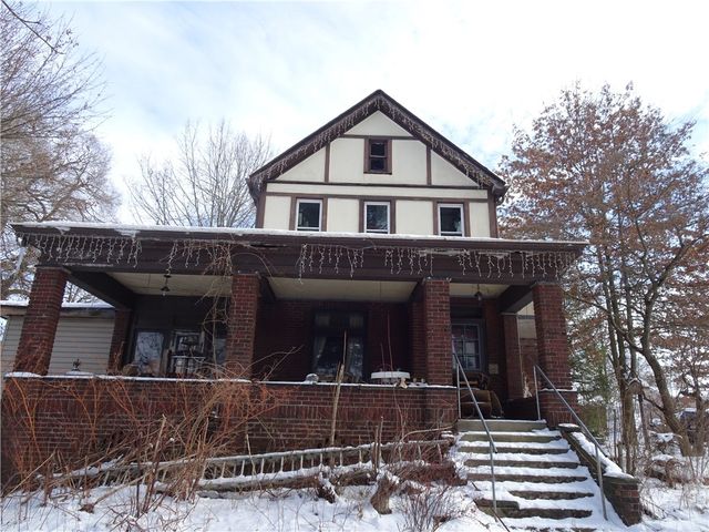 301 S Center Avenue, New Stanton, PA 15672