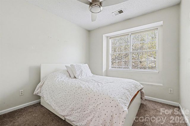 3268 Summercroft Lane, Charlotte, NC 28269