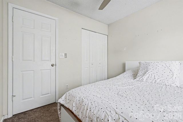 3268 Summercroft Lane, Charlotte, NC 28269