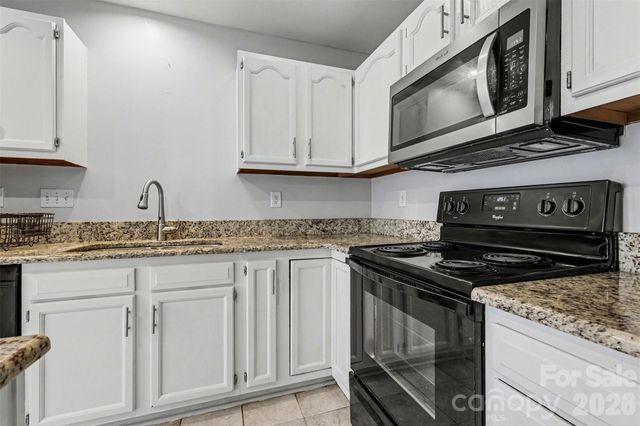 3268 Summercroft Lane, Charlotte, NC 28269