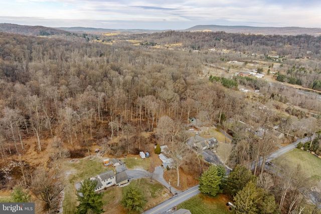 105 WOLLUPS HILL RD, Denver, PA 17517