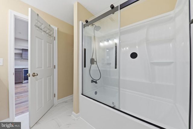 2451 STONEY CREEK RD, Frederick, MD 21701