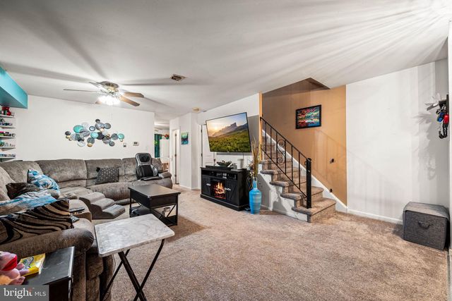 1404 WALNUT RIDGE EST, Pottstown, PA 19464