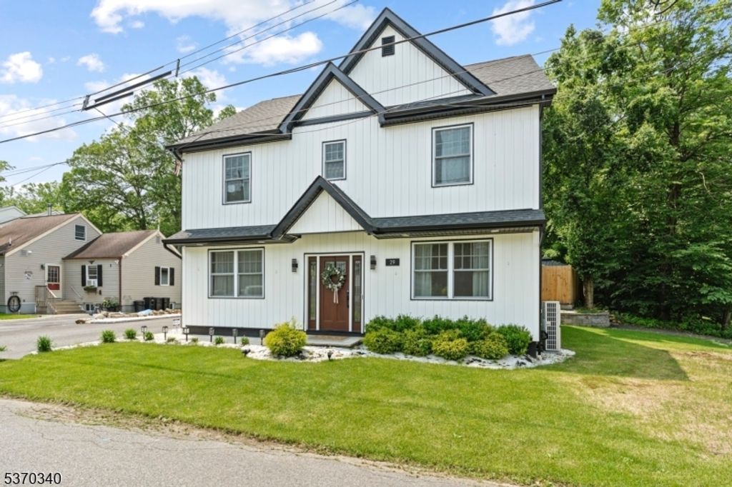 29 Tennis Rd, Jefferson Twp., NJ 07849