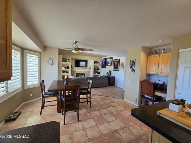 860 S Lucinda Drive, Tucson, AZ 85748