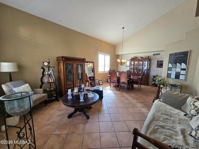 860 S Lucinda Drive, Tucson, AZ 85748