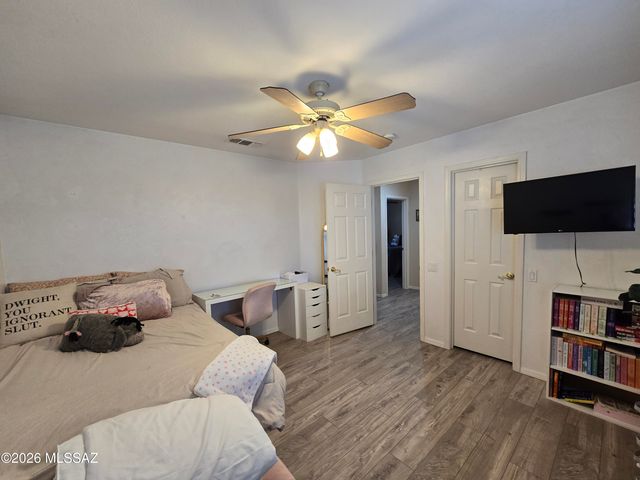 860 S Lucinda Drive, Tucson, AZ 85748