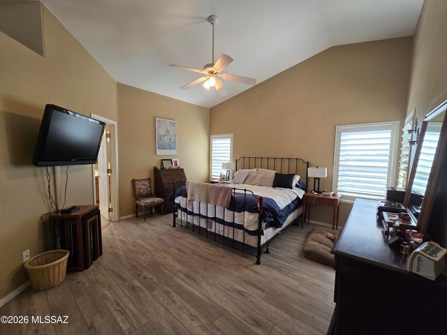 860 S Lucinda Drive, Tucson, AZ 85748