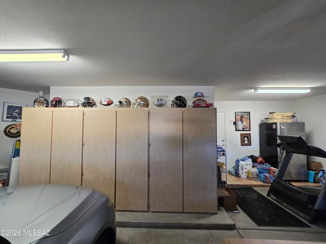 860 S Lucinda Drive, Tucson, AZ 85748