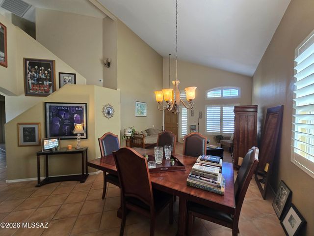 860 S Lucinda Drive, Tucson, AZ 85748