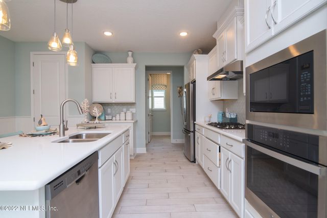 118 PIONEER VILLAGE Drive, Ponte Vedra, FL 32081