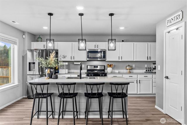 9274 Candytuft Drive SE, Tumwater, WA 98501