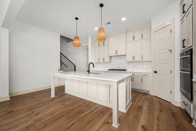 520 Gresham Ln, Murfreesboro, TN 37129