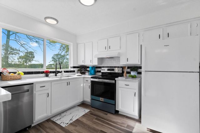 456 Deep Woods Lane, Livingston, TX 77351