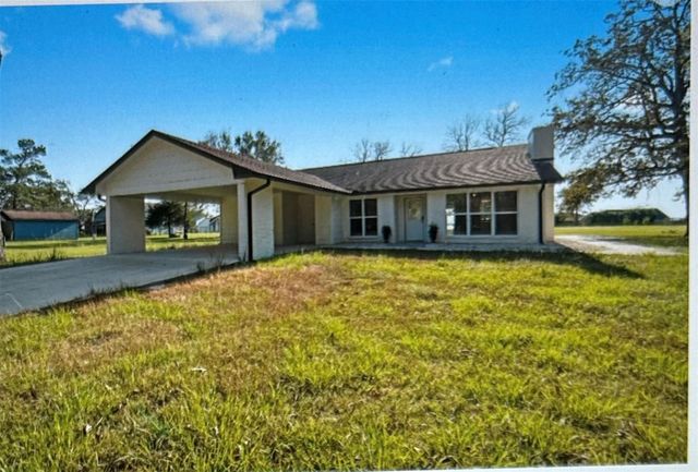 456 Deep Woods Lane, Livingston, TX 77351