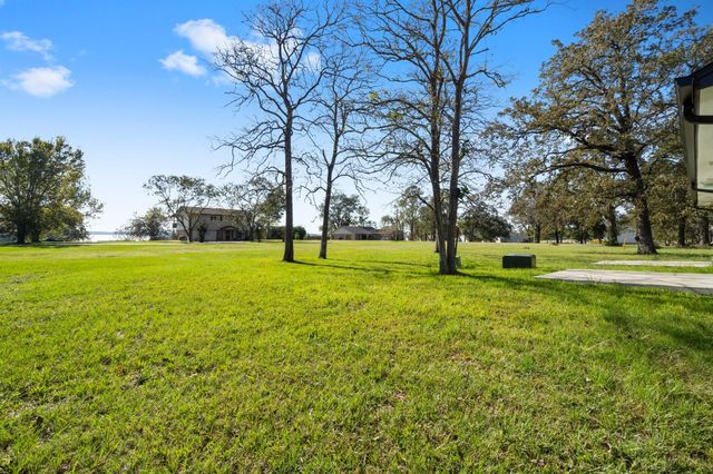 456 Deep Woods Lane, Livingston, TX 77351