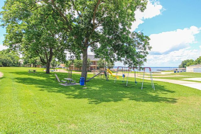 456 Deep Woods Lane, Livingston, TX 77351