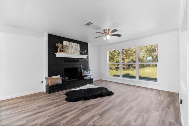 456 Deep Woods Lane, Livingston, TX 77351