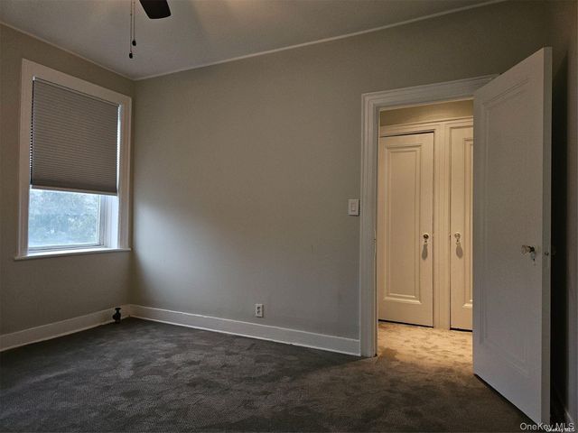 30 Shipherd Avenue 6B, Lynbrook, NY 11563