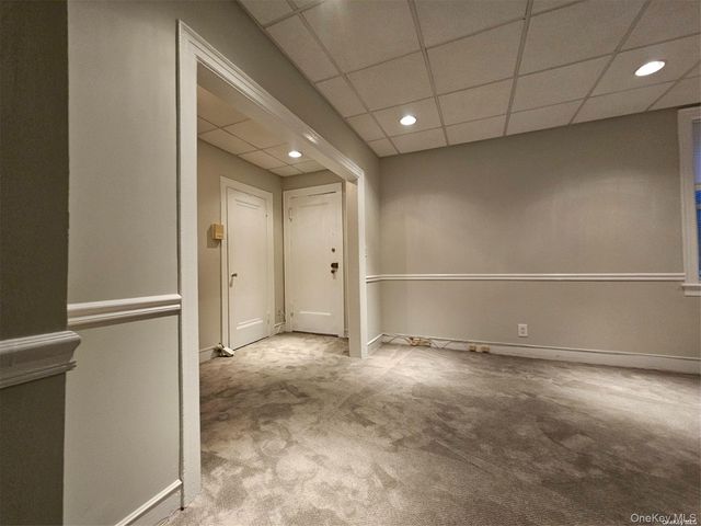 30 Shipherd Avenue 6B, Lynbrook, NY 11563