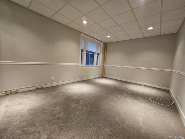 30 Shipherd Avenue 6B, Lynbrook, NY 11563