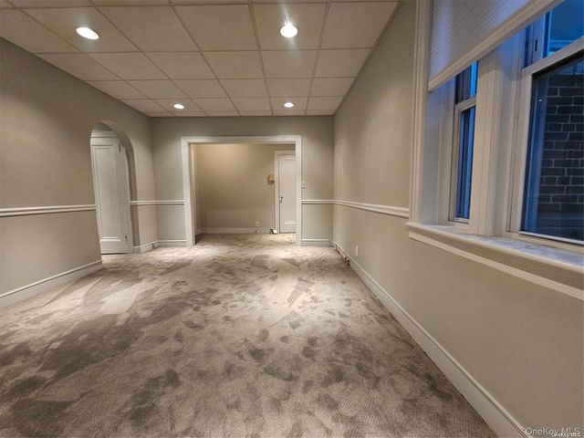 30 Shipherd Avenue 6B, Lynbrook, NY 11563